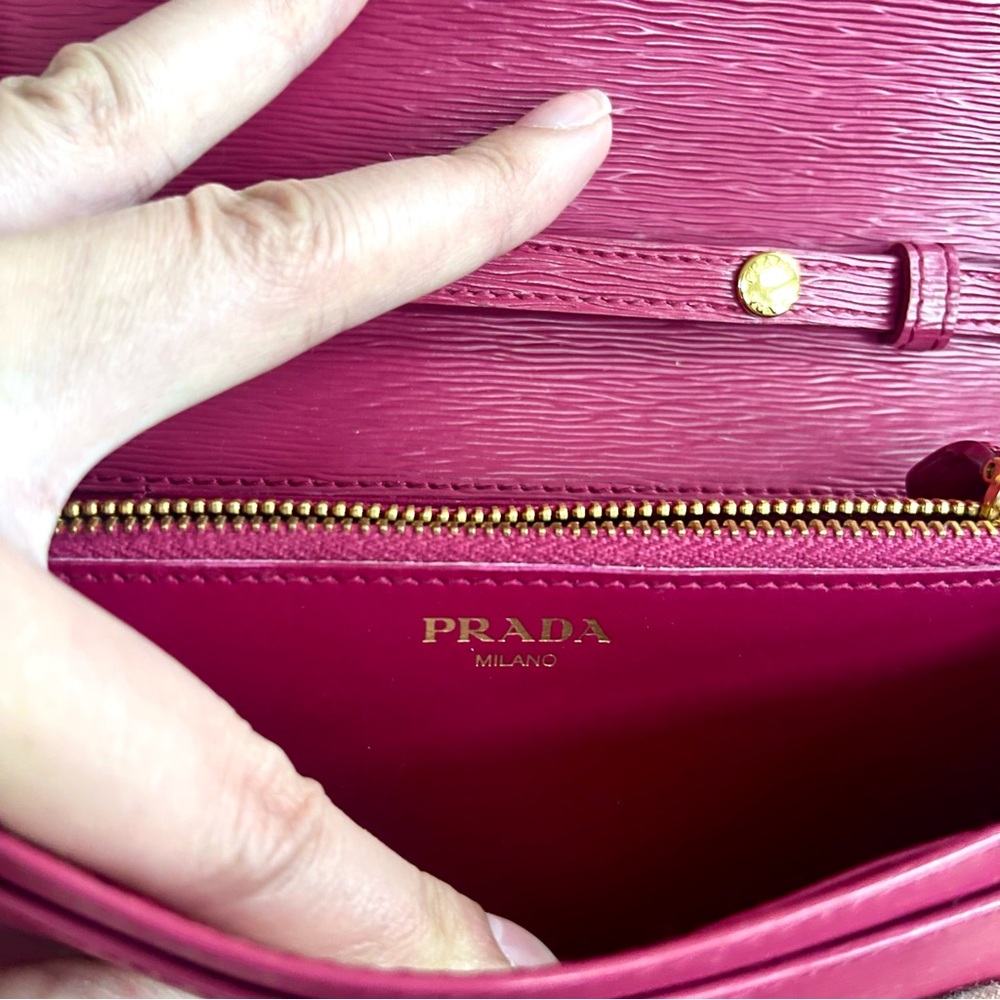 Prada Pink Saffiano Leather Fuschia Vitello Move Crossbody Wallet Bag - Picture 5 of 5